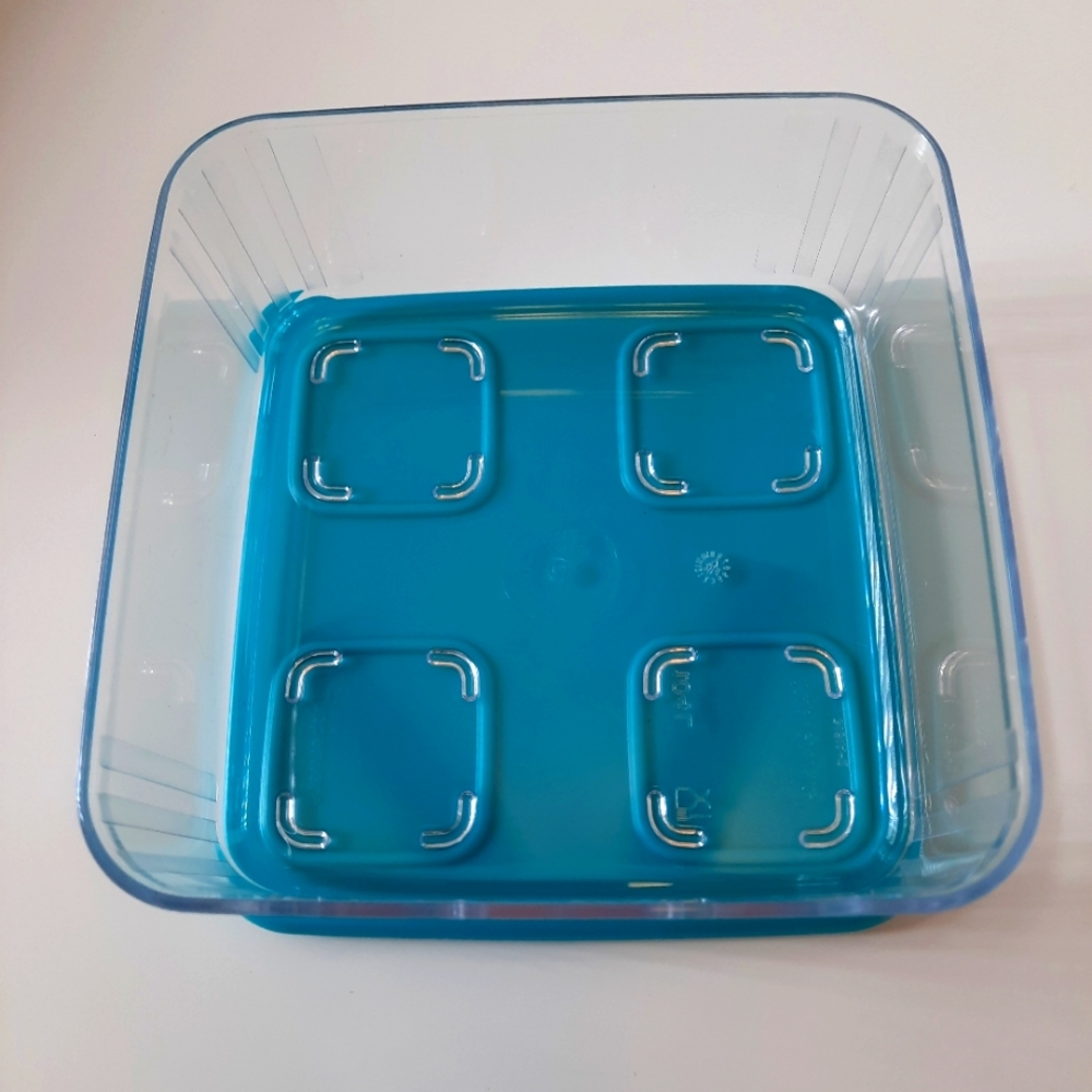 Tupperware Clear Mates Square Stackable Container - Picture 5 of 6